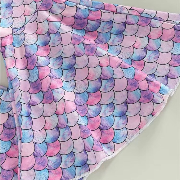 Peace, Love  & Mermaids , T-Shirt & Flared Pant Set for Summertime - Picture 6 of 6